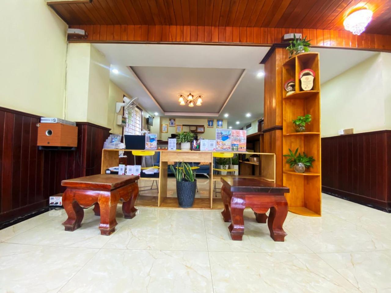 Ahha Boutique Kampot Hotel Buitenkant foto