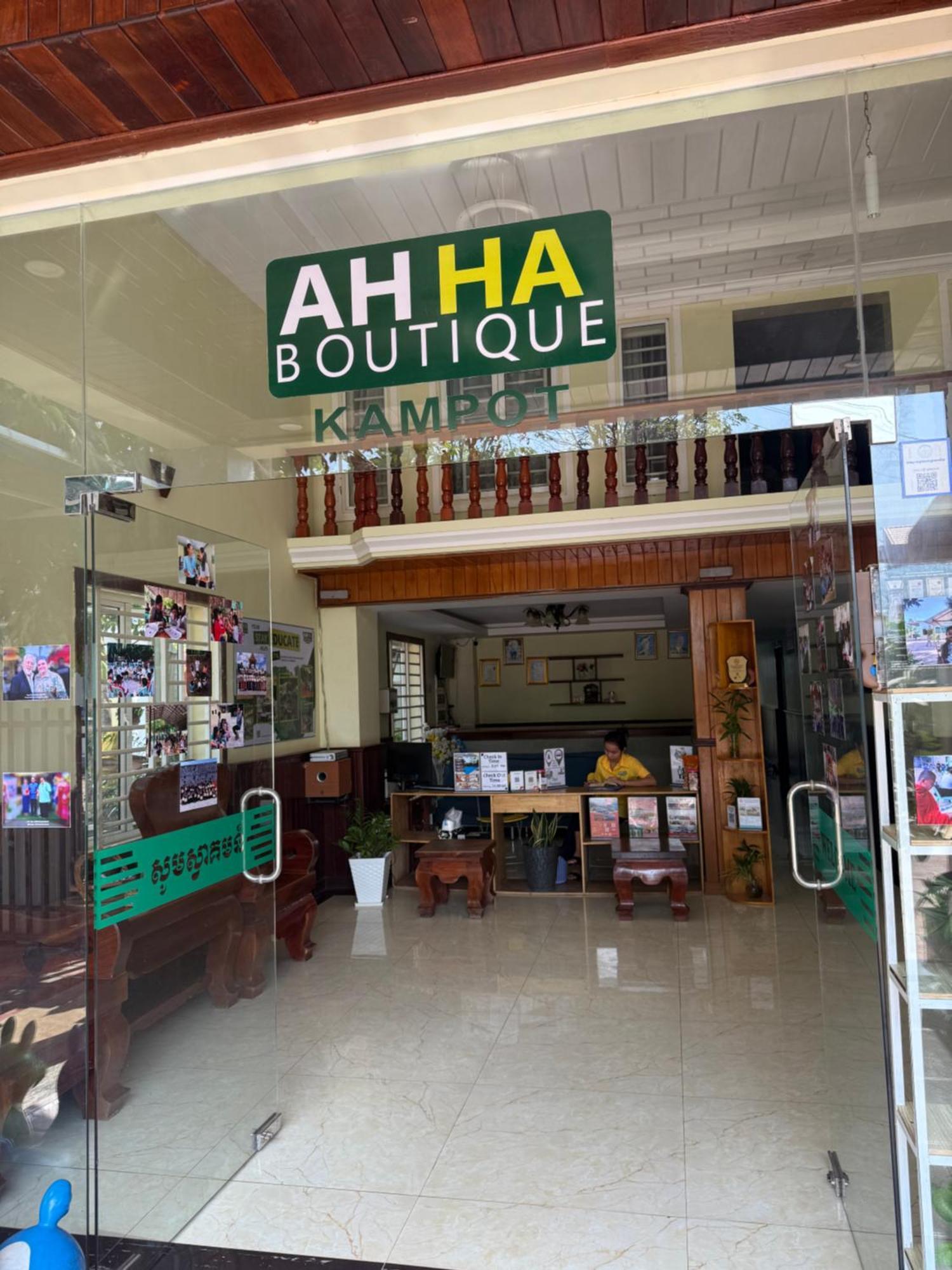 Ahha Boutique Kampot Hotel Buitenkant foto