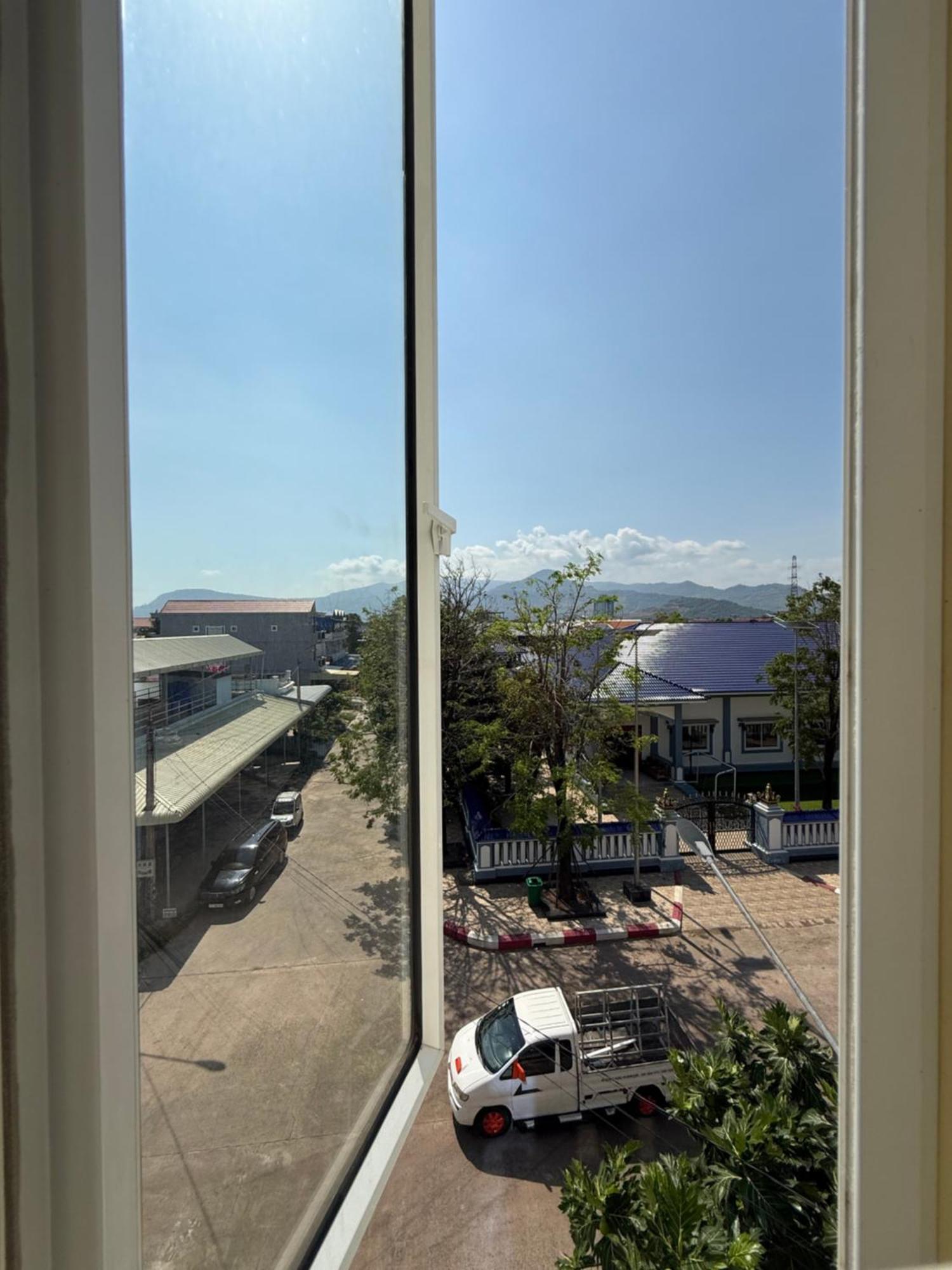 Ahha Boutique Kampot Hotel Buitenkant foto